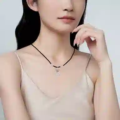 S925