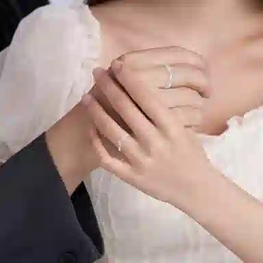 S925