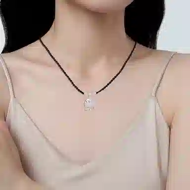 S925