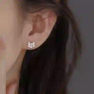 999