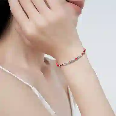 S925