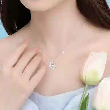 S925
