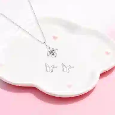 【纯银999 | 幸运四叶草】 凤祥囍事 老凤祥 小众设计高级感经典百搭简约学生日常精致轻奢通勤约会温柔气质可调节锁骨链 足银 项链 女款