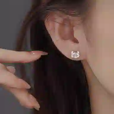 999