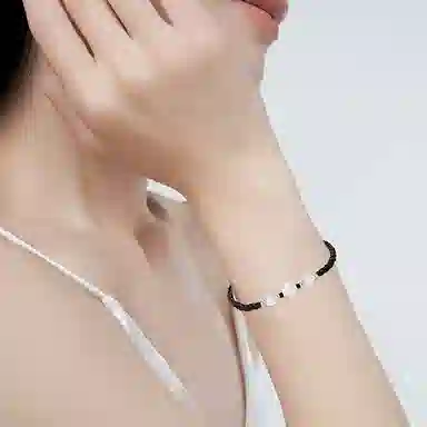 999