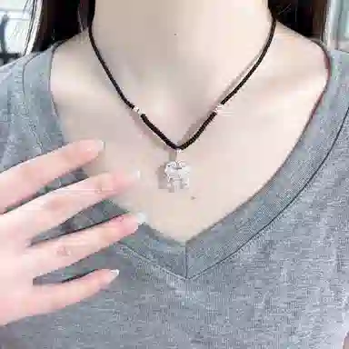 999