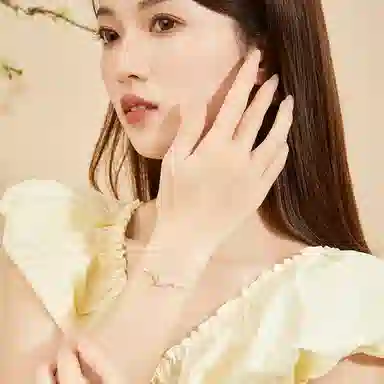凤祥囍事 老凤祥  一月梅花  复古小众新中式 清冷高级设计极简百搭气质 国风优雅气质时尚花 朵 早日脱单旺桃花#好运 玉髓 手链 女款