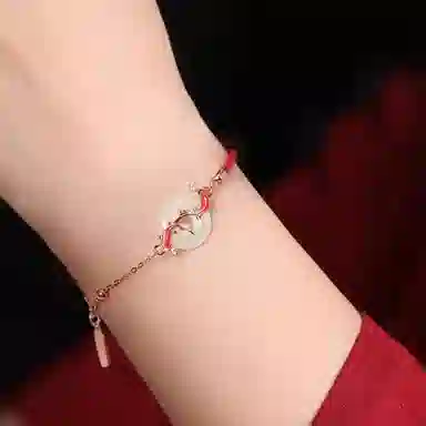 中国珠宝 锦鲤平安扣手饰 新潮设计感冷淡风 小众设计 大气简约 轻奢时尚高级感 日常通勤显气质 小巧精致百搭 玉髓 手链 女款