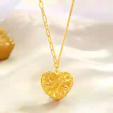 中国珠宝 爱心锁骨链  浪漫爱心 心心相印恋爱 轻奢高级感  璀璨爱心 时尚精致 浪漫怦然心动 足金 按克计价 黄金项链 女款