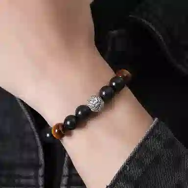 中国珠宝 龙腾虎跃手饰 龙腾虎跃 时来运转 古朴厚重 质感细腻 哑光质感 古朴韵味 霸气十足 虎眼石 手串 男女同款情侣款