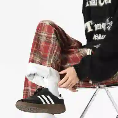 D&W Classic Christmas Red Plaid Sweatpants