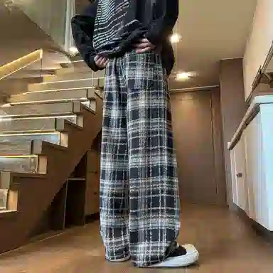 D&W Classic Christmas Red Plaid Sweatpants