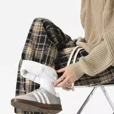 D&W Classic Christmas Red Plaid Sweatpants