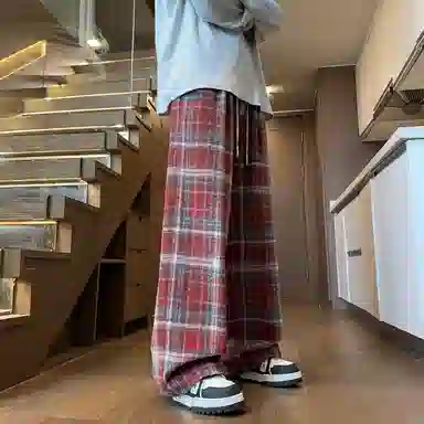 D&W Classic Christmas Red Plaid Sweatpants