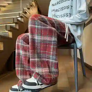 D&W Classic Christmas Red Plaid Sweatpants