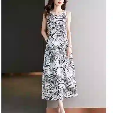 曲韩 斑马纹印花雪纺背心长裙子时尚洋气休闲夏季吊带连衣裙 女款 白色