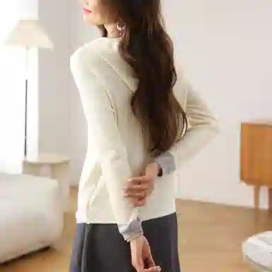 曲韩 超好看假两件连帽韩系外穿宽松针织衫 女款