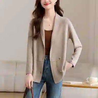 曲韩 简约休闲双排扣设计长袖截短外套 女款