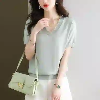 V T