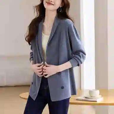 曲韩 简约休闲双排扣设计长袖截短外套 女款