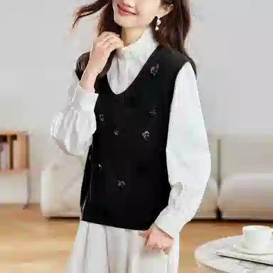 曲韩 刺绣学院风针织马甲女针织衫 女款