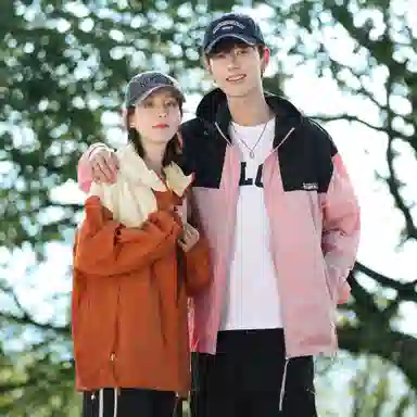 ROBINHOOD Retro Logo Hoodie