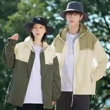 ROBINHOOD Retro Logo Hoodie