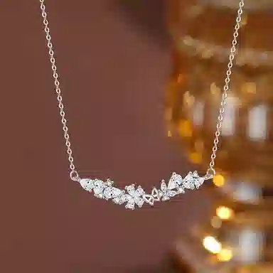 【S999纯银】 六桂福珠宝 微笑紫藤花项链气质百搭轻奢小众高级精致优雅满钻大气时尚简约 足银 锁骨链 女款