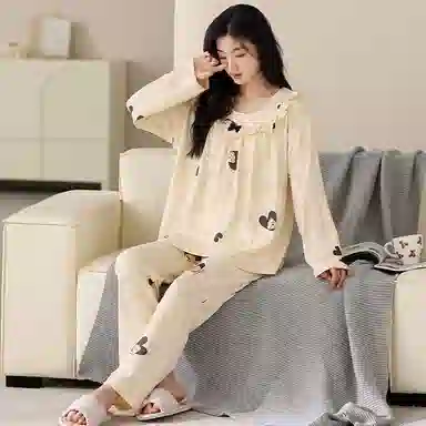梦特娇 甜美公主风纯棉长袖长裤家居服可外穿 卡通爱心印花设计 休闲简约舒适柔软亲肤保暖上衣睡衣套装 秋冬季 女款 两件套 米白色