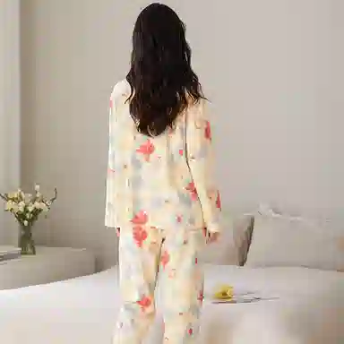 梦特娇 枫叶长袖长裤翻领开衫家居服 休闲风精致高级感亲肤舒适纯棉保暖上衣可外穿睡衣套装 秋冬季 女款 两件套 米黄色