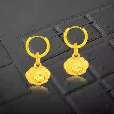 999