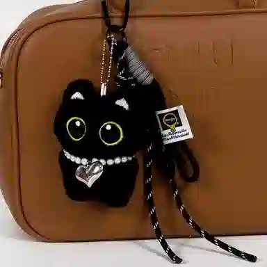 零界 羽毛球小黑猫 日系可爱萌趣小猫 森系多巴胺爱心挂绳 创意清新卡通包包百搭#好运 毛绒 挂件 男女同款情侣款