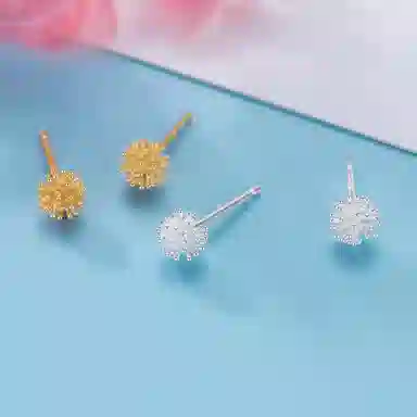 零界 浪漫蒲公英花朵 轻奢精致小众高级感设计 气质养耳洞防堵 冷淡风素圈镂空椭圆睡觉免摘耳饰 合金 耳钉 女款