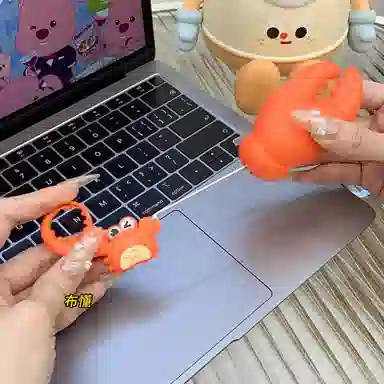 零界 拉线螃蟹 大钳子 休闲解压趣味书包挂饰 钥匙扣 亚克力 挂件 男女同款情侣款