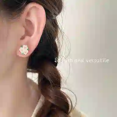 【鲜花和你】 零界 甜美清新彩色花朵 小巧精致 不重样 防过敏养耳洞 塑料 耳钉 男女同款情侣款
