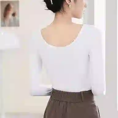 AWAO U T