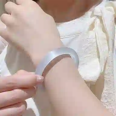 静范 碎冰蓝叮当贵妃镯新中式冰透一步一响金钱进袋满天星叠戴 精致优雅气质时髦日常通勤百搭轻奢风格告白#好运 琉璃 手镯 女款
