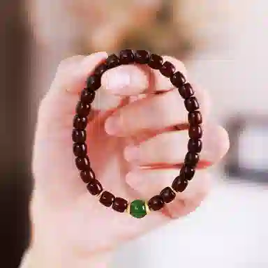 木盛缘 【高贵典雅平安守护】桶珠设计新中式国潮财源滚滚招财纳福平安守护盘玩解压高油高密单圈文玩小叶 紫檀属 手串 女款