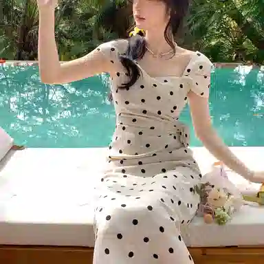 涂诗菲 简约方领修身无袖连衣裙 女款