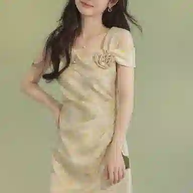 涂诗菲 简约方领修身无袖连衣裙 女款