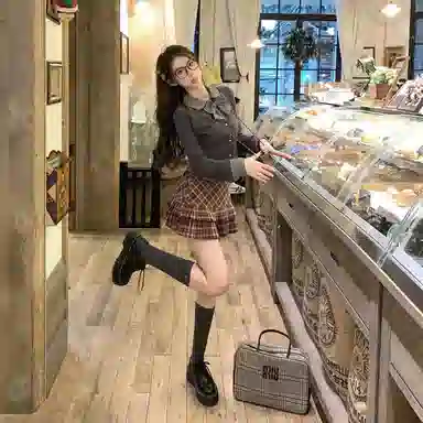 涂诗菲 格子修身高腰适中长袖裙装套装 女款