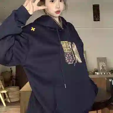 涂诗菲 宽松连帽长袖卫衣 女款