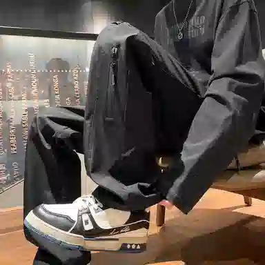 王者荣耀 美式褶皱拼接户外徒步爬山运动宽松舒适透气时尚百搭直筒休闲裤 标语款 男女同款