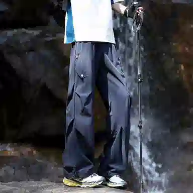 王者荣耀 美式薄款户外工装伞兵裤冰丝褶皱垂感宽松大码机能防皱风凉感速干透气旅行爬山超轻防泼水加肥加大休闲裤 男女同款