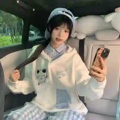 兰缪 华棉复合牛奶丝甜美慵懒风假两件学院风美式卡通密斯刺绣连帽卫衣 女款