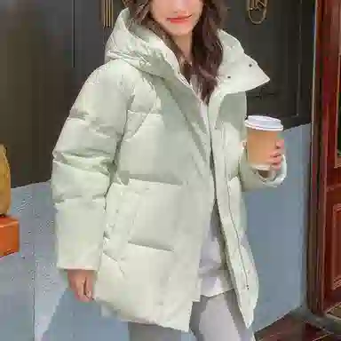 兰缪 白鸭绒蓬松保暖短款冬季时尚高级感简约日常通勤潮流百搭设计感宽松闺蜜装厚外套羽绒服 女款