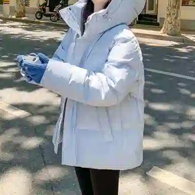 兰缪 白鸭绒蓬松保暖短款冬季时尚高级感简约日常通勤潮流百搭设计感宽松闺蜜装厚外套羽绒服 女款