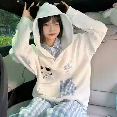 兰缪 华棉复合牛奶丝甜美慵懒风假两件学院风美式卡通密斯刺绣连帽卫衣 女款