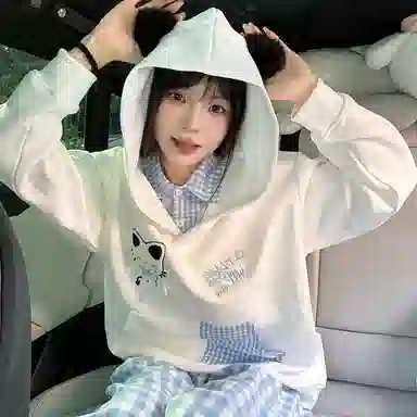 兰缪 华棉复合牛奶丝甜美慵懒风假两件学院风美式卡通密斯刺绣连帽卫衣 女款