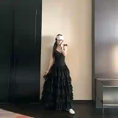 桴生 法式重工蕾丝拼接收腰显瘦立体蛋糕气质度假风长裙吊带连衣裙 女款